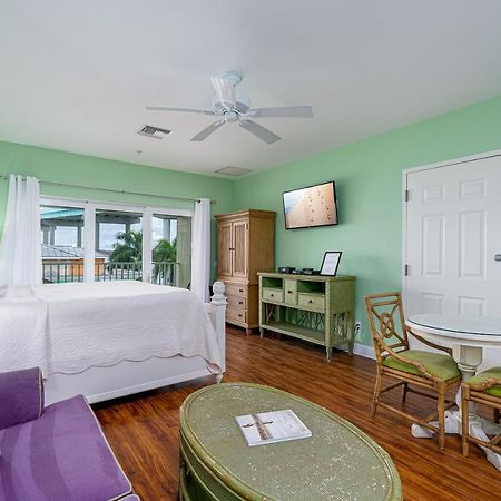 Harbour House At The Inn 310 Fort Myers Beach Exterior photo